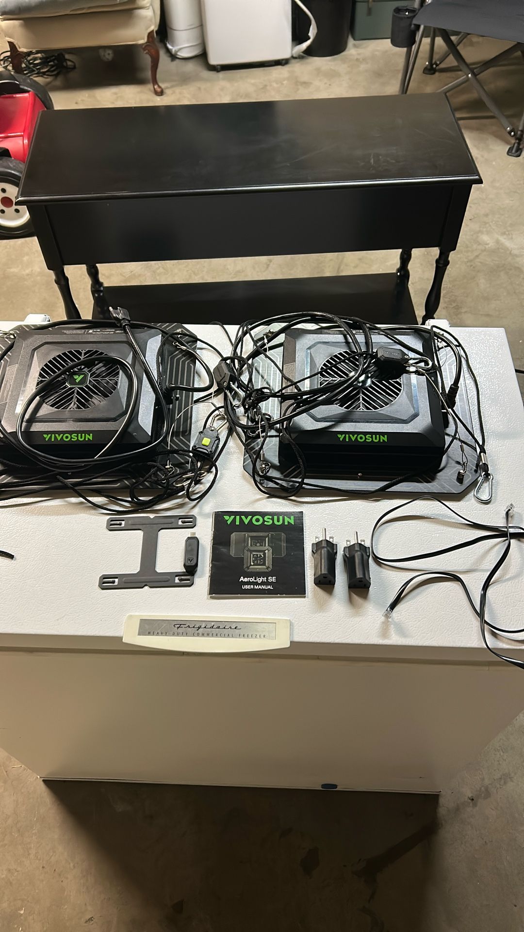 TWO VIVOSUN Aerolight SE 150W