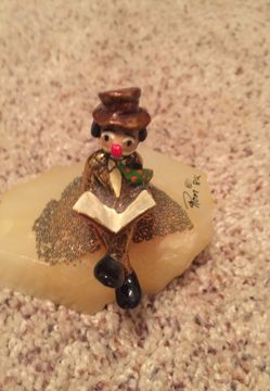 1982 Ron lee figurine “read a book “