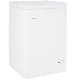 Hotpoint White Chest Freezer