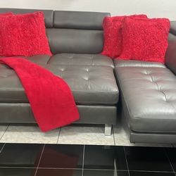 Ibiza sectional with ottoman $9 99 with easy finance