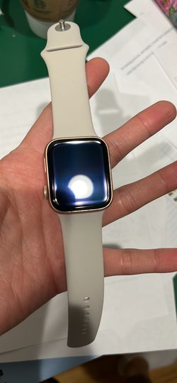 Apple Watch Apple Watch SE GPS, 40mm Gold Aluminum Case with