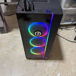 Gaming/streaming pc Ready With Keyboard And Mouse