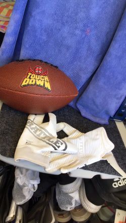Battle sports youth receiver football glove size M