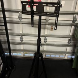 Tv Tripod