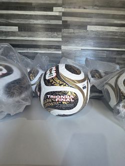 Soccer balls trionda final