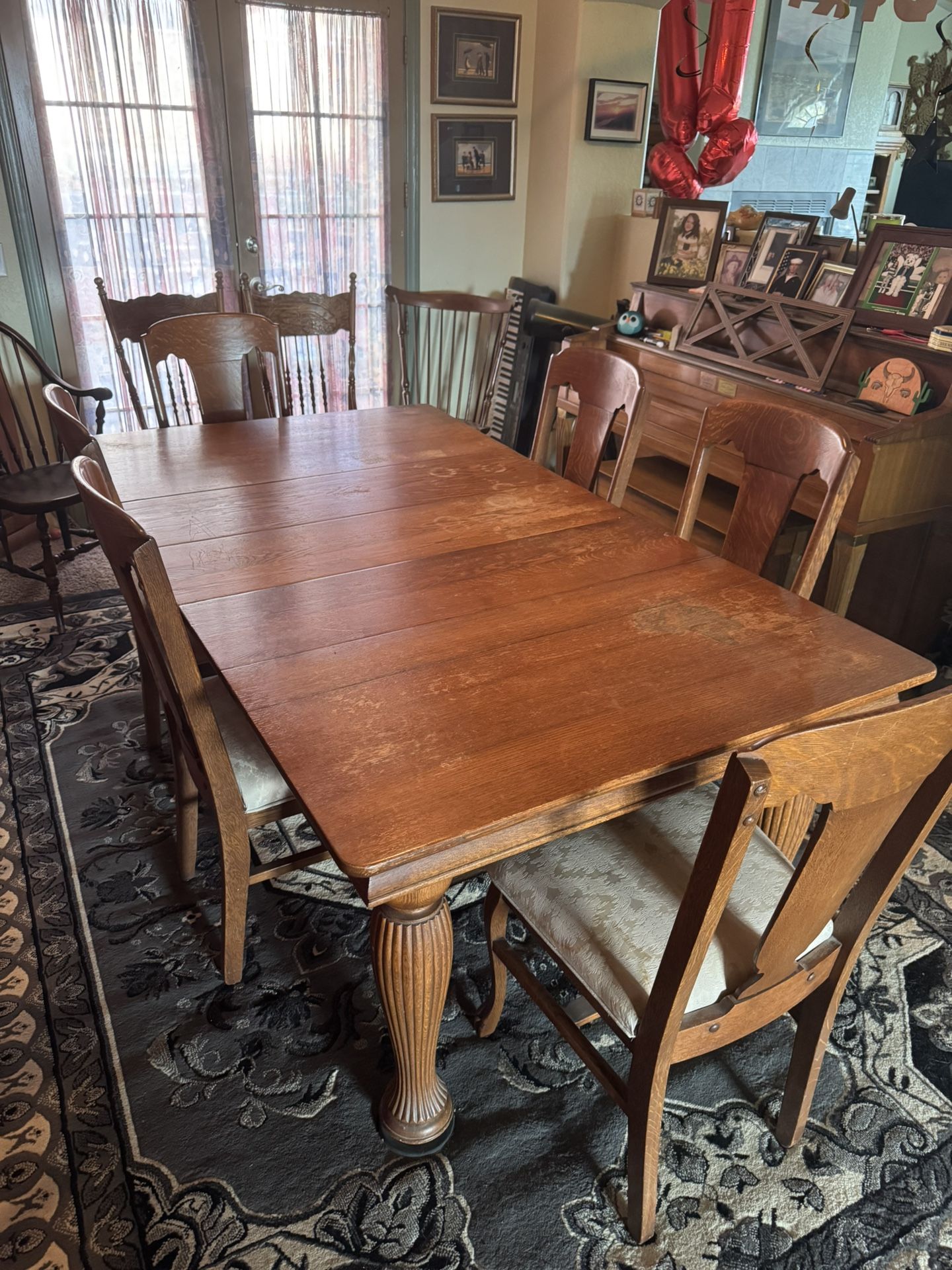 Oak Dining Table And 6 Chairs.