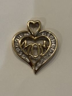 New Natural Diamond and 10k Yellow Gold “MOM” Pendant