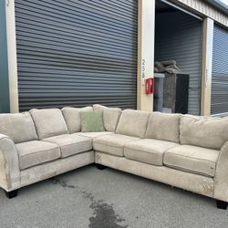 Sectional Couch 