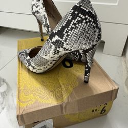 Womens Shoes Size 6.5