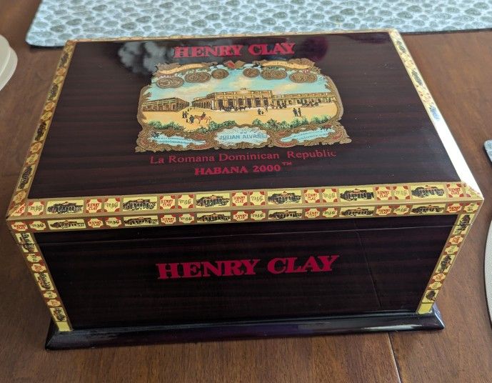 Henry Clay - La Romana Dominican Republic - Habana 2000 Cigar Humidor
