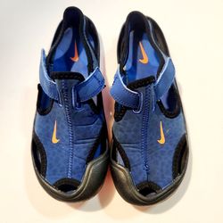 Nike Boys water shoes