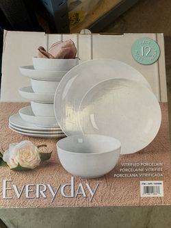 Dinnerware Set 12pc