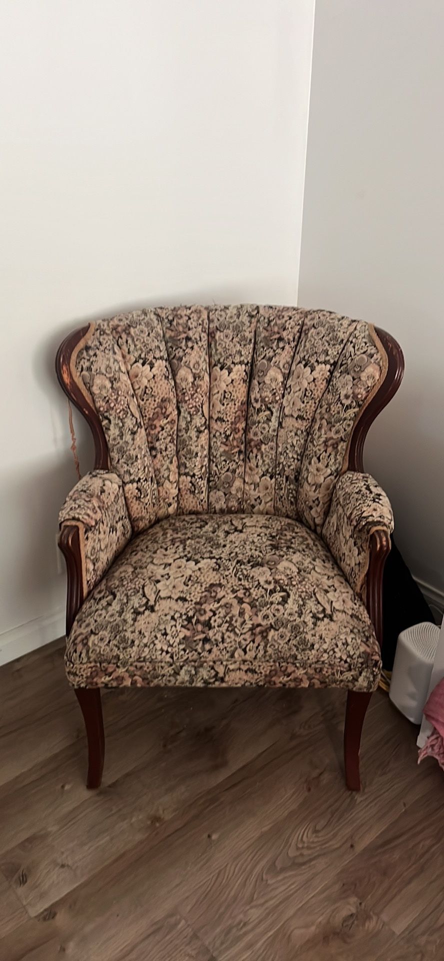 cute vintage floral arm chair
