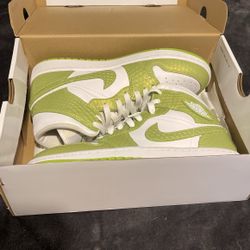 Brand New With The Box Size 9 1/2 Jordan 2 Python Green