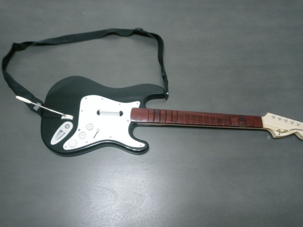 Xbox 360 Harmonix Fender Stratocaster Wireless Rock Band Guitar Model XBGTS2