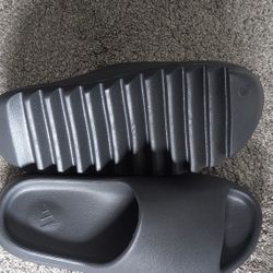 Adidas Yeezy Slides Dark Onyx