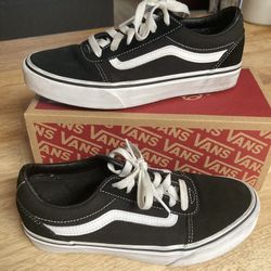 Vans Ward shoe 5Y