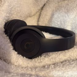 beats headphones w case