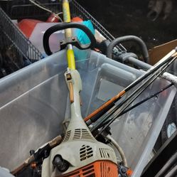 Still Weed Eater In Really Good Shapes Been Sitting In The Garage Just Needs Fuel Put In It And Maybe Clean The Carburetor Tighten The Bolts Up But It