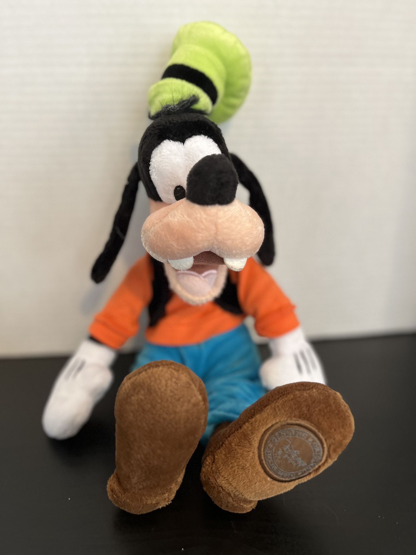 Goofy Disney Store Exclusive Authentic Plush Toy with Hat- Vest-Shirt- Pants
