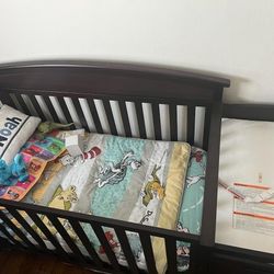 Crib/Changing Table