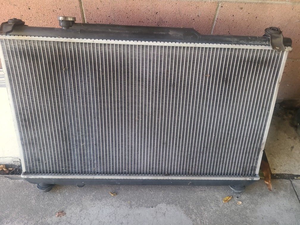 1998 Toyota Camry Radiator & Fans