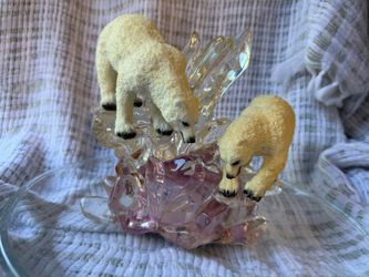 FIGURINE Vintage Polar Bear Figurine on Hard plastic Ice Sculpture