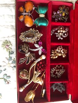 Vintage pins collection. 15 total pieces. REDUCED All for $ 50 or $5 each. $5 to $50