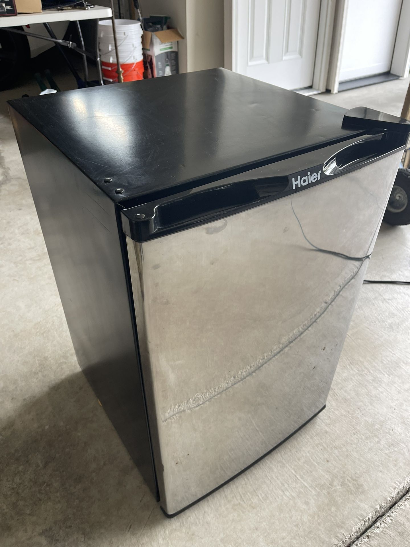 Haier 4.6 cu ft fridge