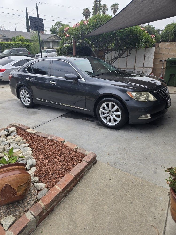 2008 Lexus LS 460