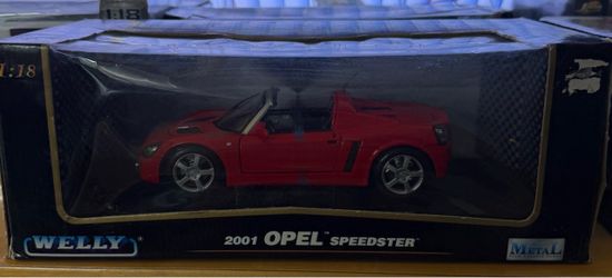 2001 opel speedster 1/18 die cast welly