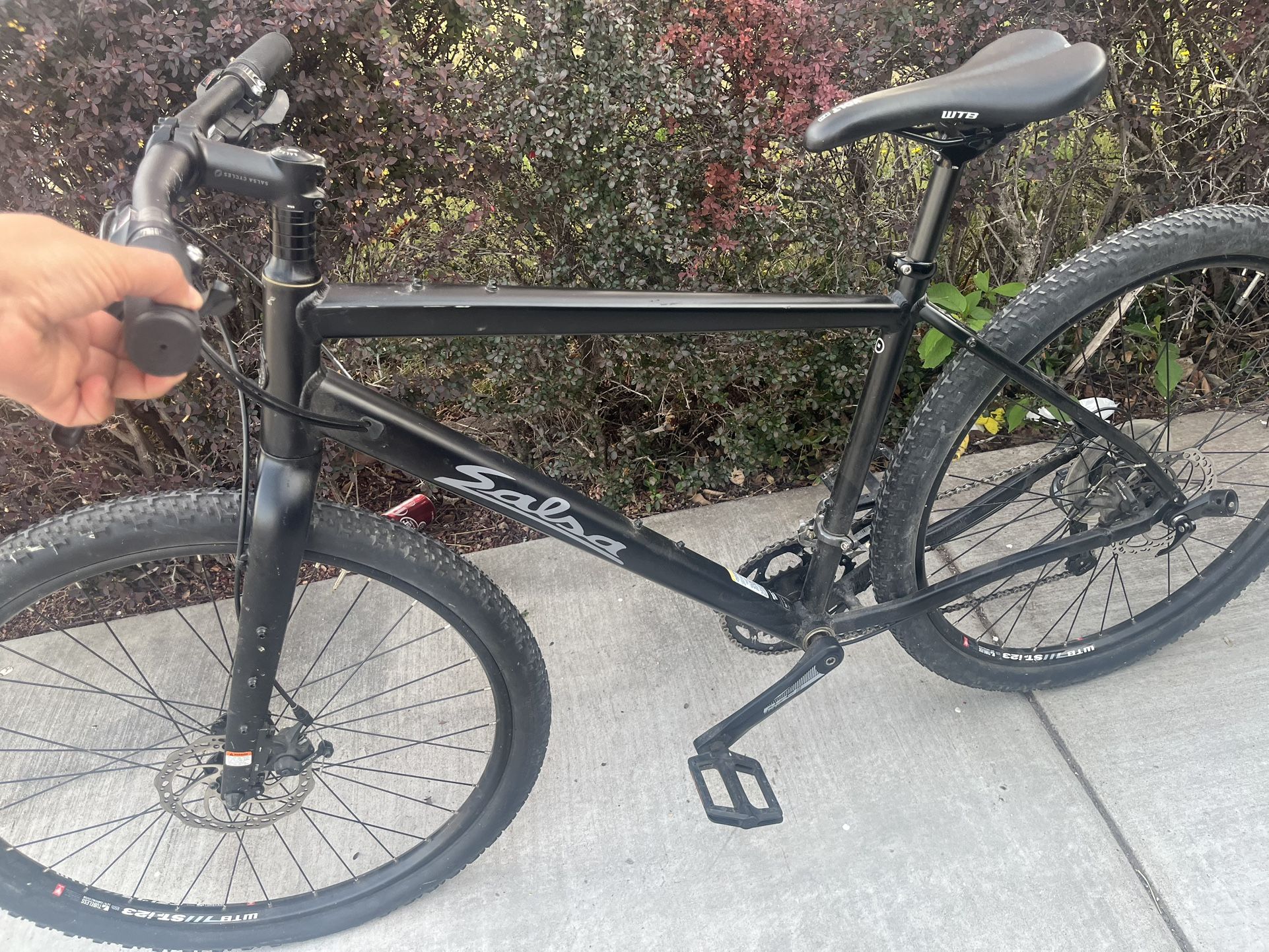 Salsa Journeyman 2020 Flat Bar Claris 650