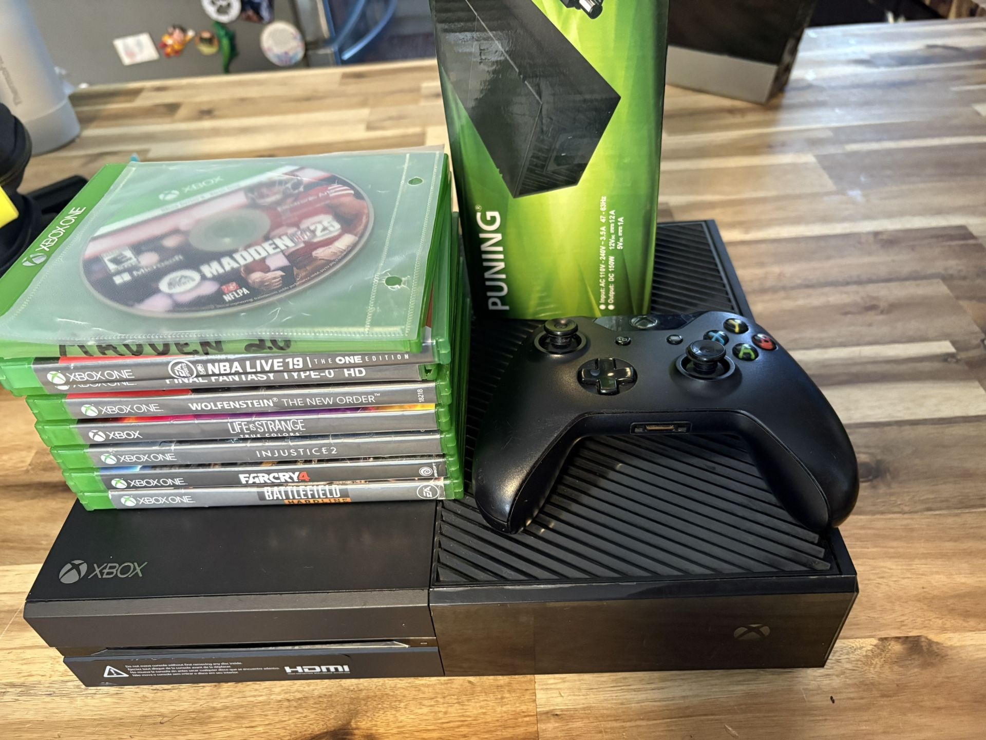 Xbox one 1 controller an 9 games