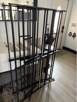 FREE - QUEEn METAL BED FRAME