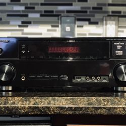 Pioneer VSX-820-K 5.1-Channel A/V Receiver HDMI