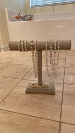 Jewelry holder