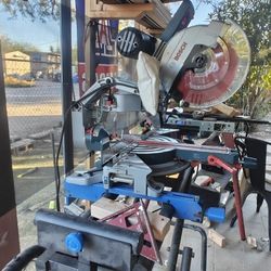 Bosch 12-in Dual-Bevel Glide Miter Saw  GCM12SD W/DELTA® Heavy Duty Foldable Miter Saw Stand 36‑267