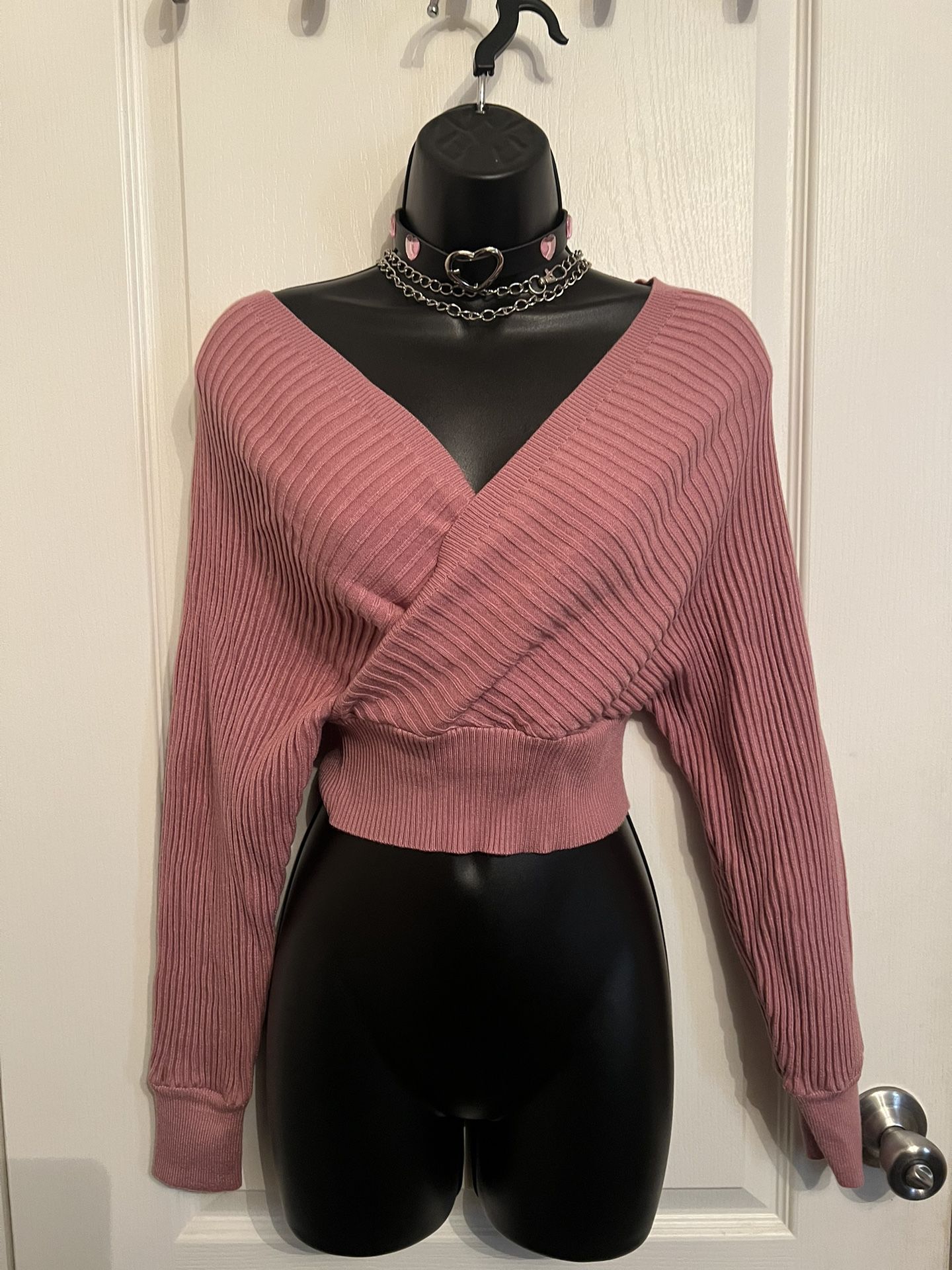 NWT Windsor 🏷️ Mauve Pink Low Cut Knit Ribbed  Cropped Long Sleeve🎀✨, Low Cut Dressy 