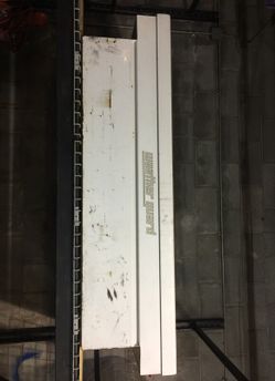 Weather guard cross box, single lid extra wide tool box. Has bed liner on inside for protection. Was on F-350 Super Duty. This was a $900 tool box ne