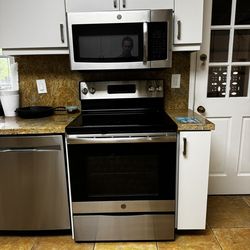 GE Induction Range and Built In Microwave