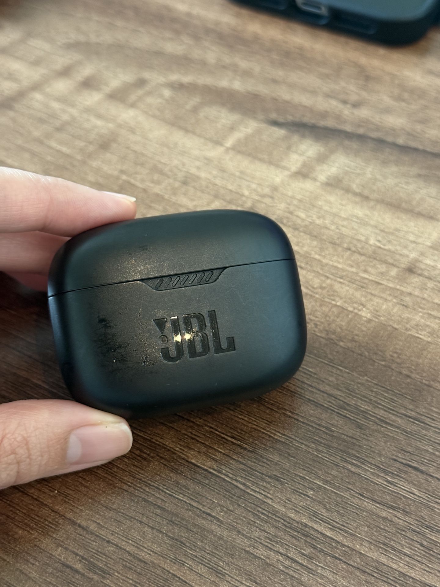 jbl 130nc tws wireless headphones