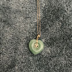 10kt Real Heart Jade Love Necklace 18 Inch 120$ Firm Real Gold 🌈