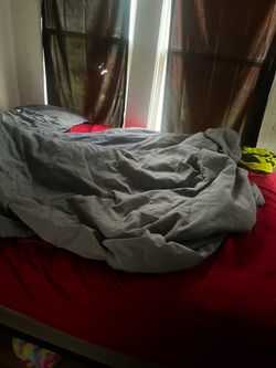 Queen sized bed barely used