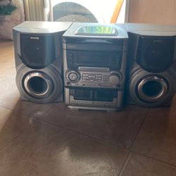 aiwa cd player,works good cds, cassets and FM