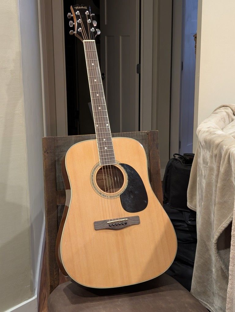 Mitchell MD100 Acoustic Guitar