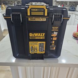 Brand new DeWalt ToughSystem 2.0 Deep Compact Toolbox.
Never used. Purchased from Home Depot clearance.
Model: DWST08035
Includes: • small parts organ
