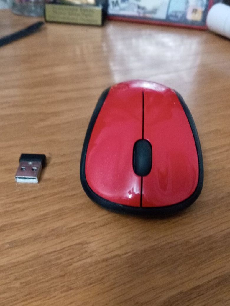 Logitech Mouse Wireless Braw New