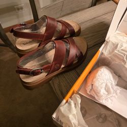 Brand New Timberland's Cross Strap Sandal Dark RED Size 9 