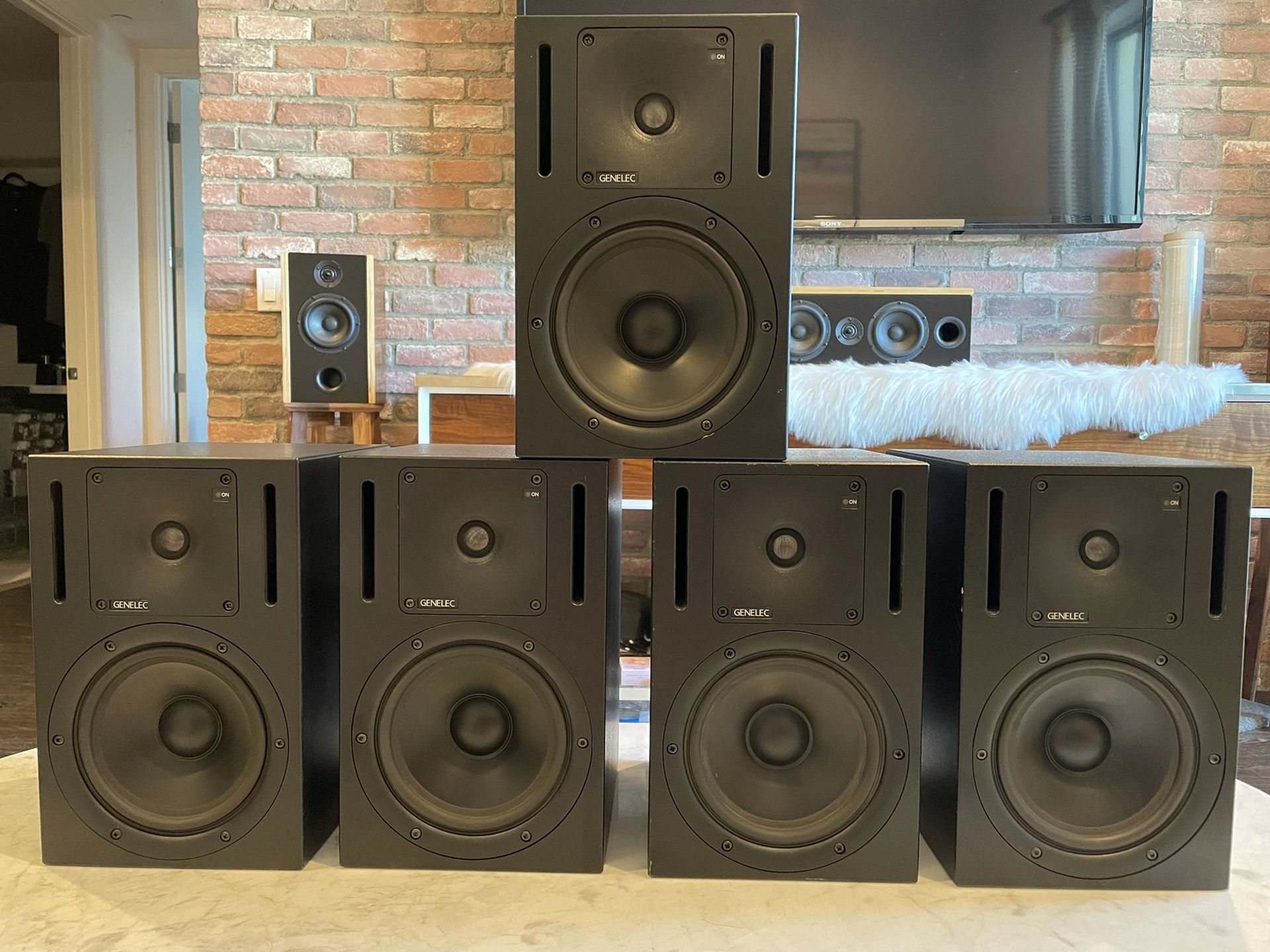 Genelec 1030A Powered Near field Studio Monitor