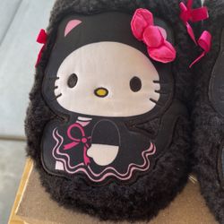 Hello kitty Women’s Black Slippers